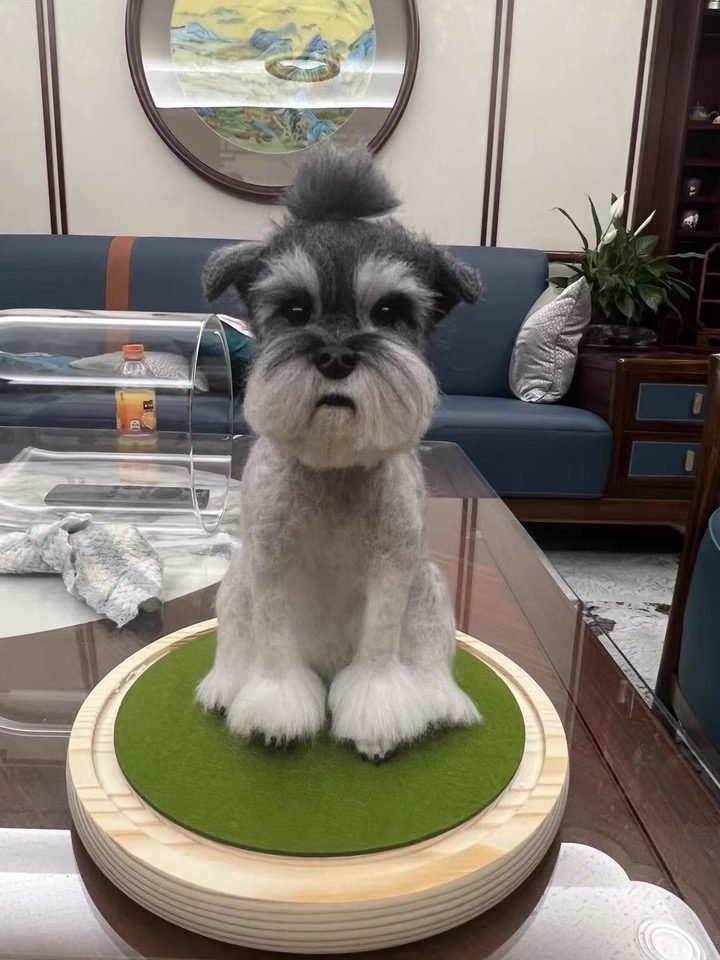 Gizmo sculpture