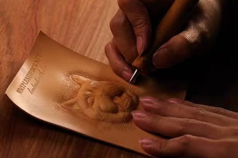 crafting leather custom pet keychain