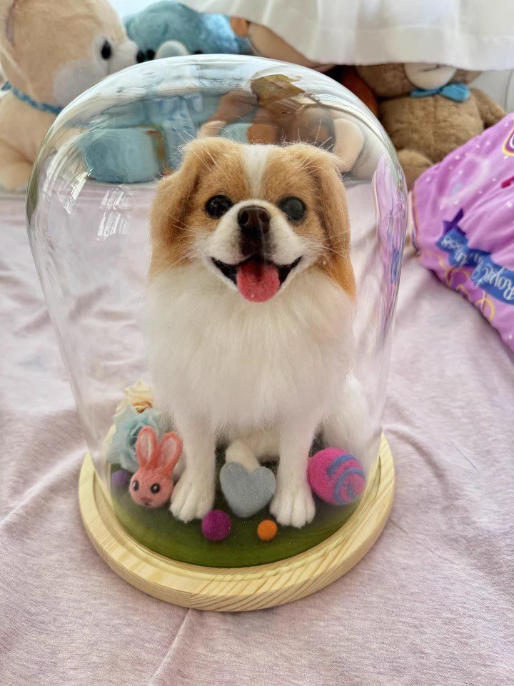 Gizmo sculpture